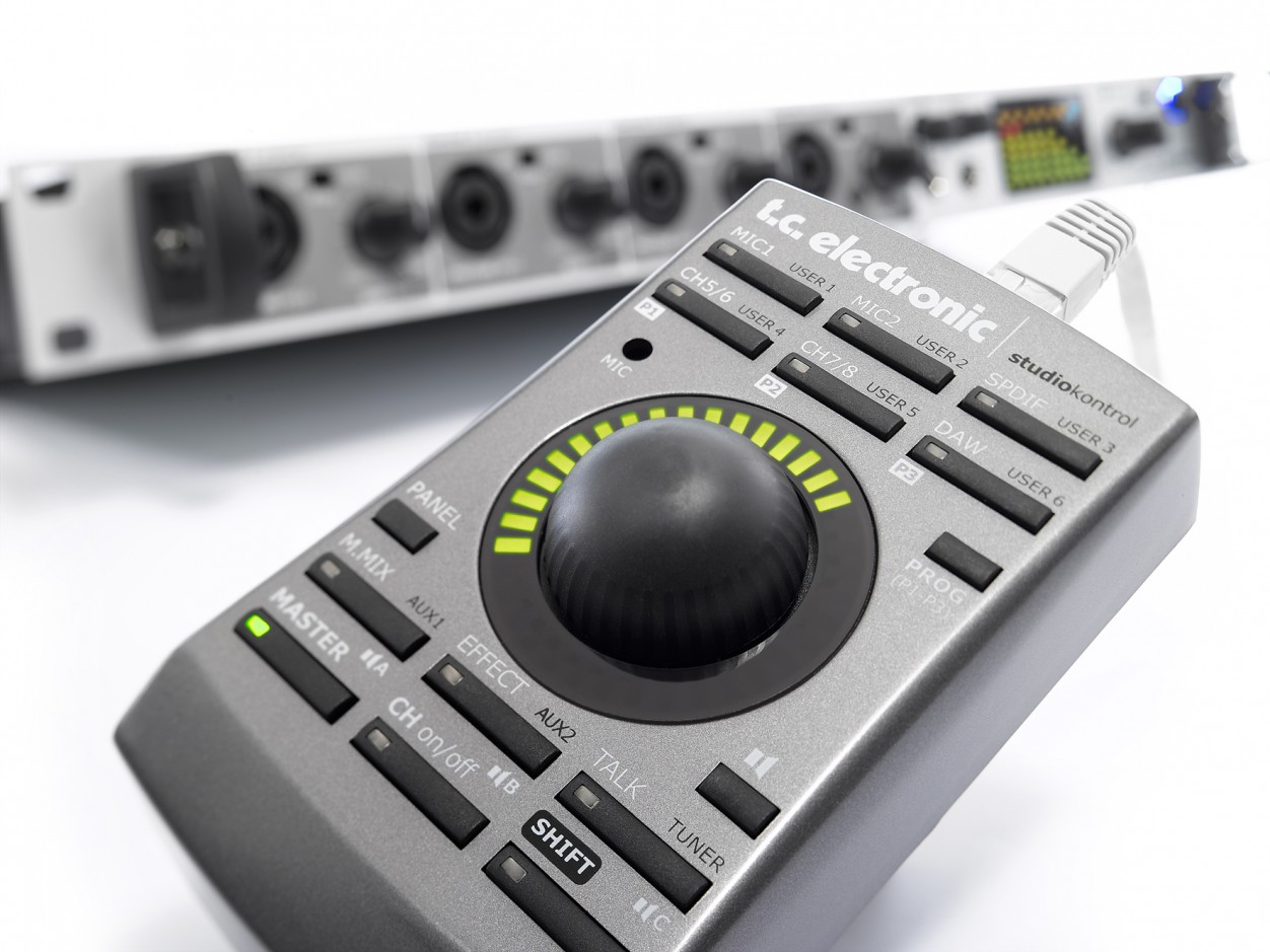 tc_electronic_studio_konnekt_48_control1.jpg