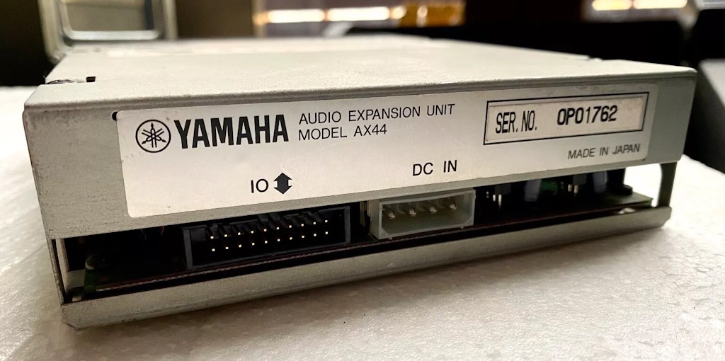 yamaha_dsp_factory_ax44_back.jpg